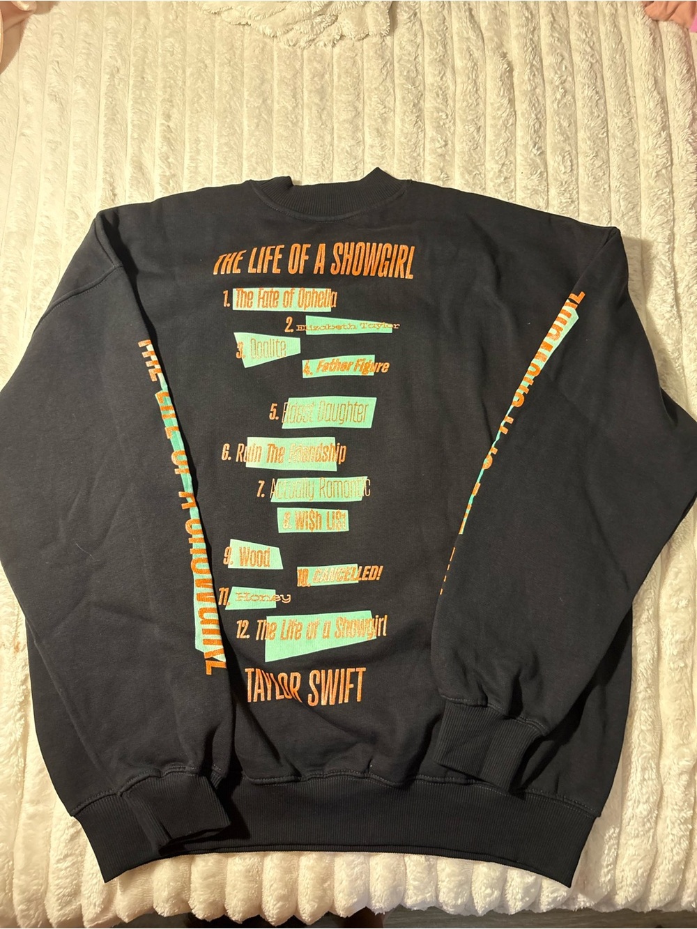 Taylor Swift “The Life of A Showgirl” crewneck sweatshirt and CD box set. - Picture 7 of 7